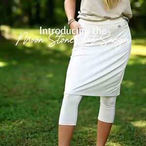 NWOT!! Snoga Athletics MoonStone Fit Snoga (L)